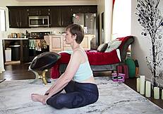 Girlfriend TEACHES Mature Babe Pussy Yoga LESSONS!