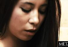 Watch this asian babe masturbate to orgasm?