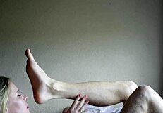 lick my feet and cum, kate truu?