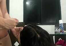 Comiendo Fresas y Sacando Leche de la Polla de Mi Hermanastro