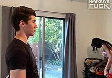 Virgen finalmente es follada duro y agradece a hotguysfuck por eso