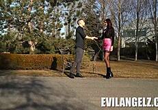 Igraj zdravnika Raul Costa Mary Bambola