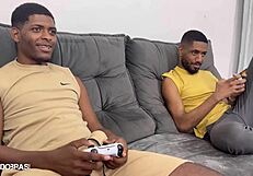 primo, esse pau grosso é demais, bora chupar e foder agora