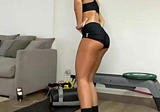 check out sol perez's cameltoe in this video