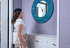 לעזאזל! החבר של מאדי נל נעלם, אז פרומו חם!