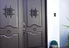 Huge boob girlfriend cheats with photographer in missionary