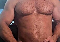 Bodybuilder measures cock to prove not all have small dicks!