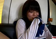 人生初潮吹き！大洪水のツルピタ 瞳の大きな可愛いぴちぴち18歳が 服で2回以上のイキ祭り。ちびっこ体型貧乳ちっぱいさんスカートに正常位で中出し。個人撮影　ハメ撮り　オリジナル　セーラー服 アヘ顔 アクメ 会話　手マン デンマ　フェラ　ver まお 7 osakaporn