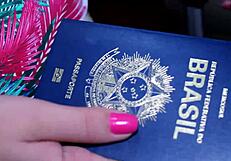 Deux jeunes filles 18+ se sucent les seins dans la chambre d'hôtel, dit Melissa Lisboa