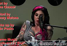 emo lesbian eats pussy