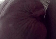 راجل عجوز شهواني يلحس طيز سوداء ويمص زب أسود