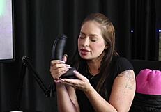 Brazilian dom Francis Simas gives tasty ass, cums hard, shows blowjob, excites presenter in sheer red