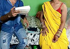 Pati Fauj Me Bhabhi Ji Enjoys Postman Chudai in Dirty Roleplay
