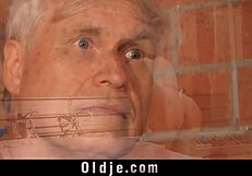 老色鬼猛钻光滑俄罗斯美女Macy Nata的紧穴