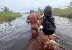 fui na praia de nudismo com gostosas gravando putaria total