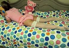 Tiny Stepdaughter Gets CREAMPIE in Tight Pussy from Stepdad