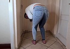 Desperate Pissing in My Jeans and Fleece Jacket - How Messy Can It Get?