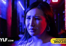 このファンタジーで全員が同時にイクグループセックス