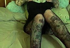 Detailed Jerk Off Encouragement with Glasses and Tattoo