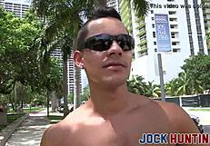 amateur dude gets tight ass fucked