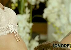 Ей, тая студентска курва я навеждат над бюрото за чукане на обръсната путка 😜