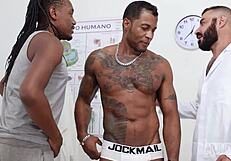 O Massagista 1 Big Cock Group Action