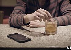 Avi Love y Mike Mancini besan hasta follar intensamente con mamada y corrida