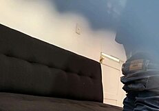 米兰达翘课穿短裙和邻居户外骑乘操