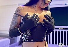 delicious dri cordeiro gives pussy quickie and gets cum in mouth.