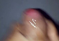 Chico gay se masturba y se corre duro