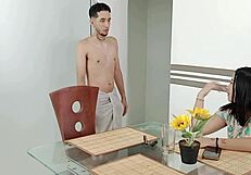 هل أعطيت صديقي فياغرا وانتهى الأمر بنيكه؟