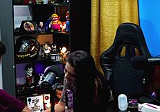 Girlfriend gives intense handjob on podcast with toy