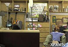 non-professional shows us some love with hardcore sucking and fucking skills