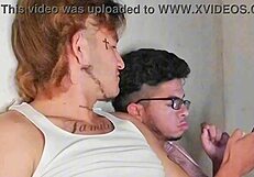 El Chacal Colombiano Le Dio Una Manoseada Al Pasivo Y Lo Hizo Gemir De Placer En Esta Primera Parte