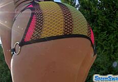 Spermswap hotties swap cumshots in wild 3some action! Man, this fetish scene rocks!