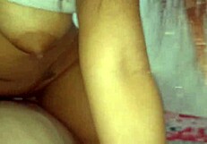 Alle var ude, så jeg smuttede ind på min sted søsters værelse. Fanget hende i at optage, hun kunne lide det, og vi endte med at kneppe hårdt i USA med Pikaa6 og Gluspet.