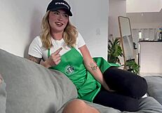 Barista girl cheats on her boyfriend while hes at work i bet you would fuck me better anyways