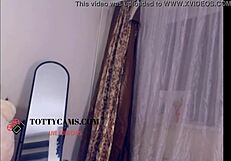 i feel excited watching this dark hair stunner on cam, her sexy tits bouncing.