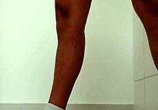 Watch me masturbate solo?