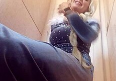 Elsa in cosplay gets bent over for doggystyle fucking