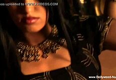Exotic Indian Babe Loving Sensual Movements And Experience