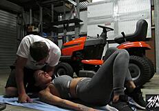 Tattooed up slut Chantelle Fox gets fucked while working out at the gym