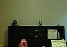 Scottybear cums in fleshlight during anal solo