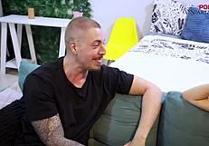 Eva And Alemão Discuss Their Relationship In The Office.