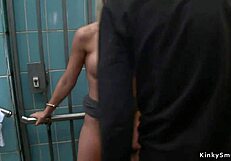 Бюстая блонда в МОКРОЙ ФУТБОЛКЕ унижена в ПУБЛИЧНОМ шоу