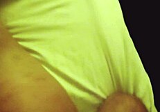 Latina Peruvian brunette prostitute screams and farts during intense session.