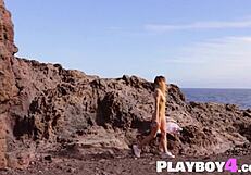 Milf lorena hidalgo shows perfect big ass during hot outdoor posing action