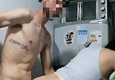 Kitchen heat: Amateur couple’s passionate sex
