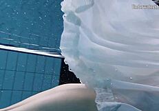 andrejka stuns with incredible underwater moves in pool