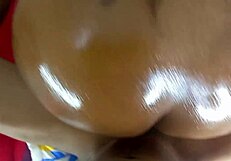 mi hermanastra me besa y follamos duro en casa